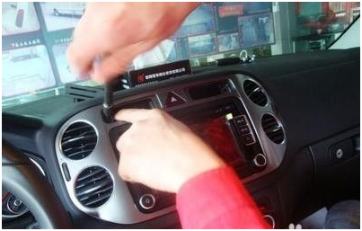 How to install car navigation？